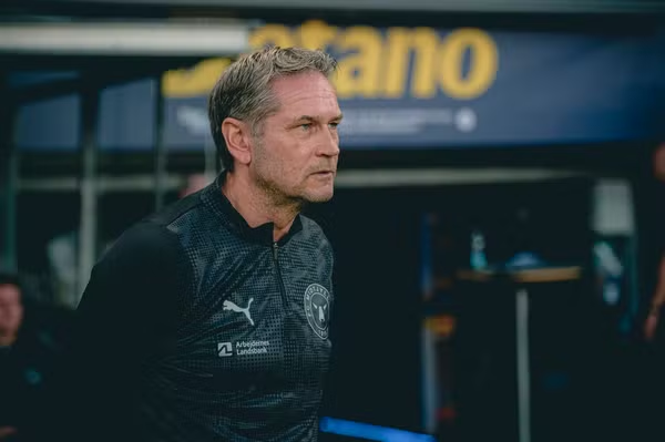 Thomasberg mengambil alih Pogon sebulan setelah dipecat di FC Midtjylland