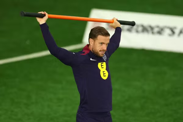 Pemain veteran Jordan Henderson mengatakan dia tidak masuk skuad Inggris untuk menjadi ‘pemandu sorak’