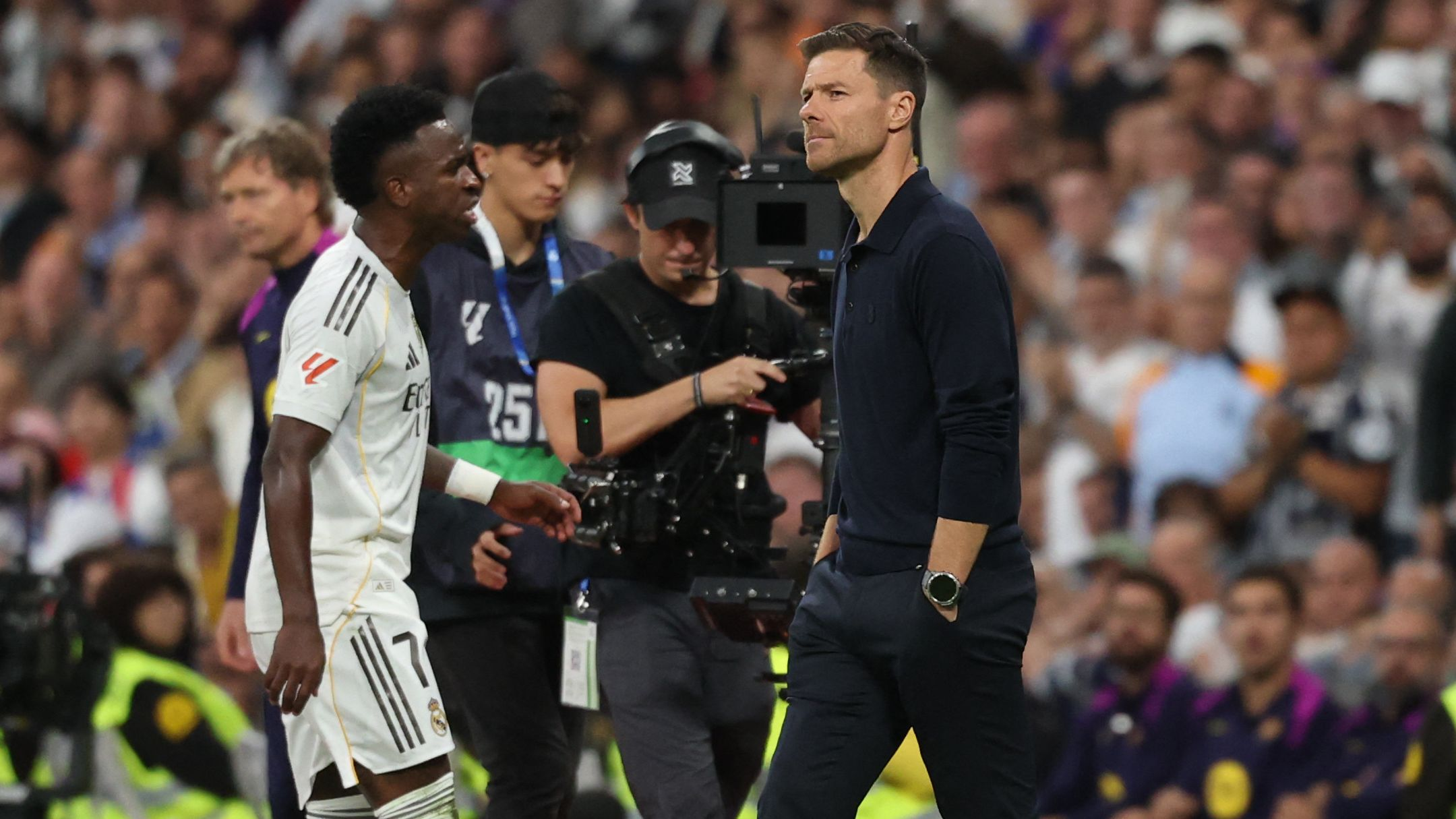 Xabi Alonso angkat bicara soal kekesalan Vinicius Junior saat pelatih Real Madrid mengakui ‘kepribadian berbeda’ setelah kemenangan Clasico atas Barcelona